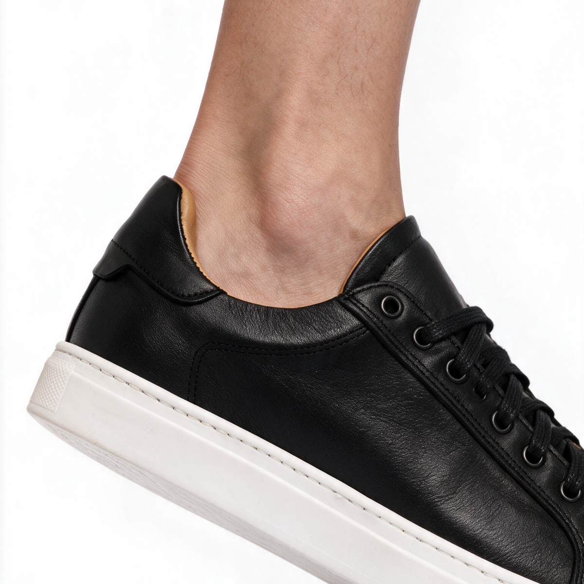Sneakers Donna in Pelle - Nero - Arconero