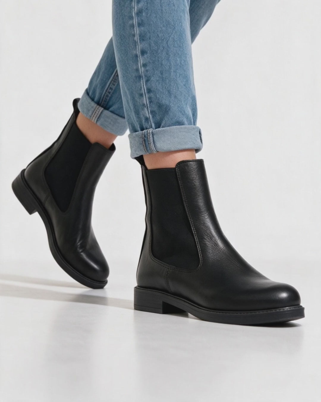 Stivaletti Beatles Donna in Pelle - Nero - Arconero lookbook