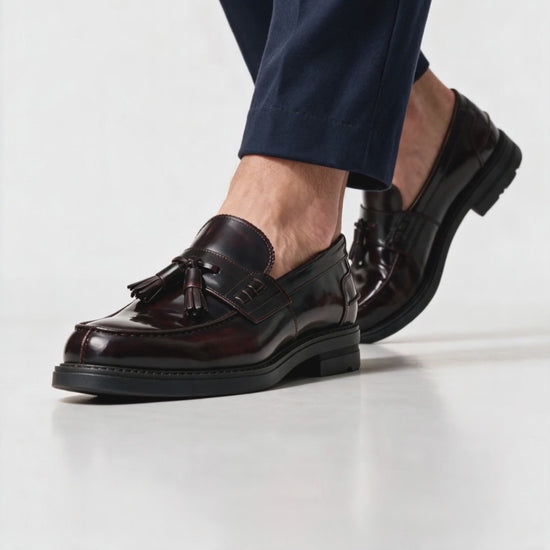 Mocassini college in pelle abrasivata con fiocco - Bordeaux - Arconero lookbook