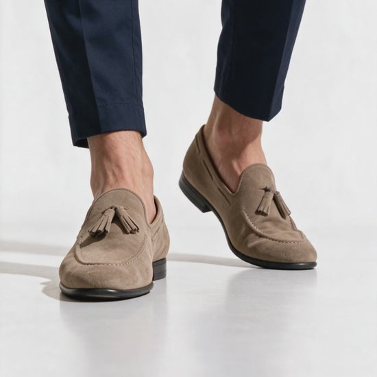 Mocassini con fiocco in Camoscio - Taupe - Arconero lookbook