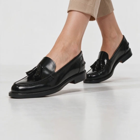 Mocassini A104PN Donna con fiocco in Pelle - Nero - Arconero lookbook